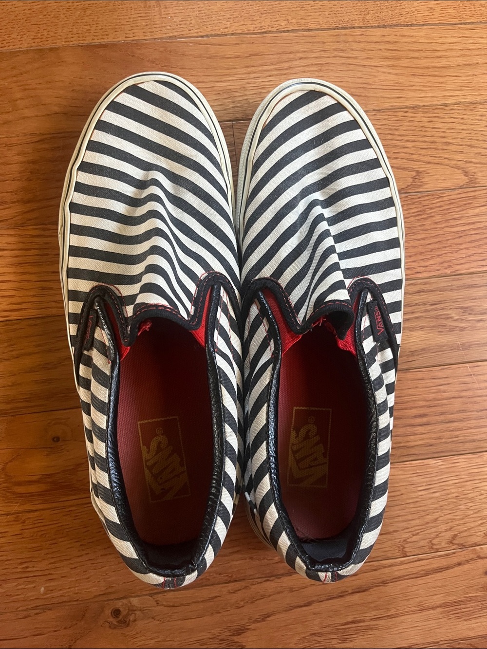 Striped Vans Slipons W10